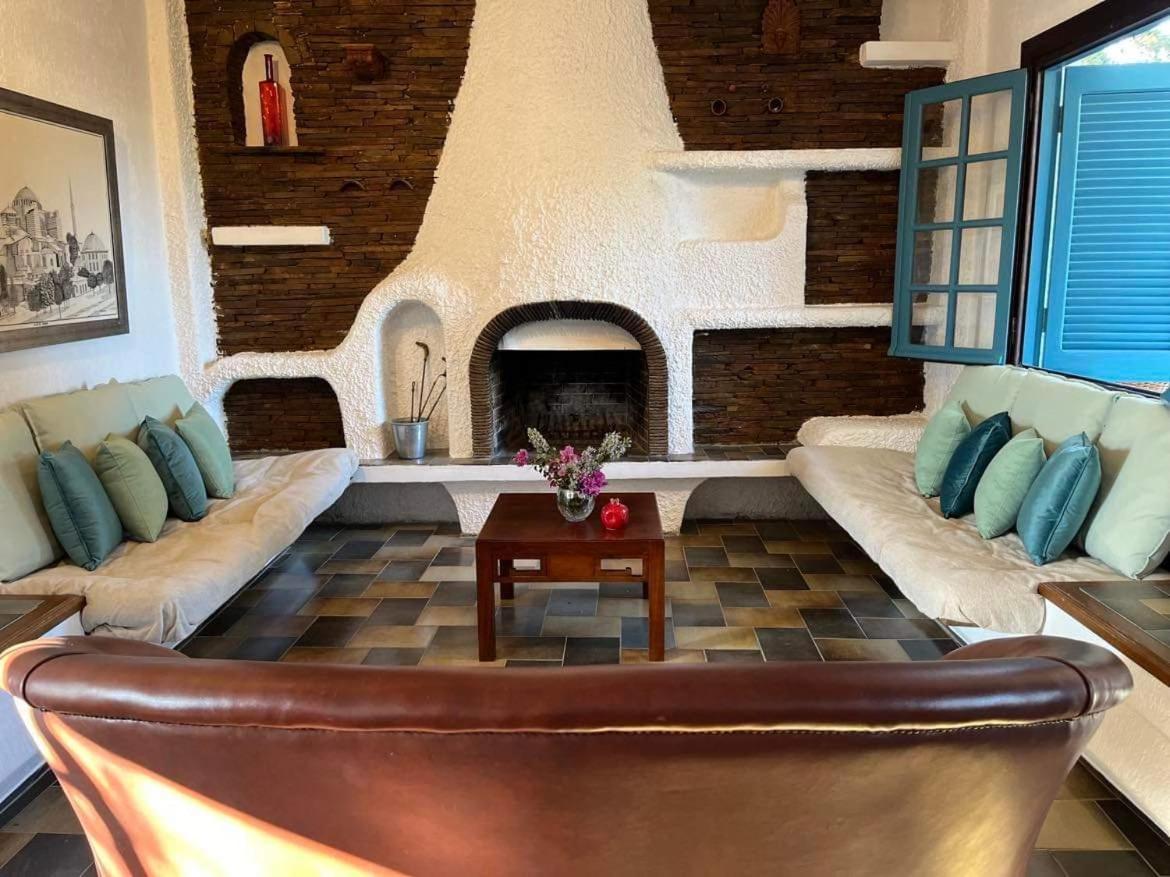 Villa Velissarios: Wonderful Villa Next To Beach Aegina Dış mekan fotoğraf